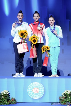 awards sfe04494 copia simone ferraro ph